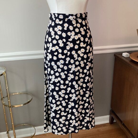 Bea Floral Print Crepe Midi Skirt - Picture 3 of 7
